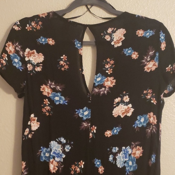 Forever 21 Flower Dress - Picture 4 of 4